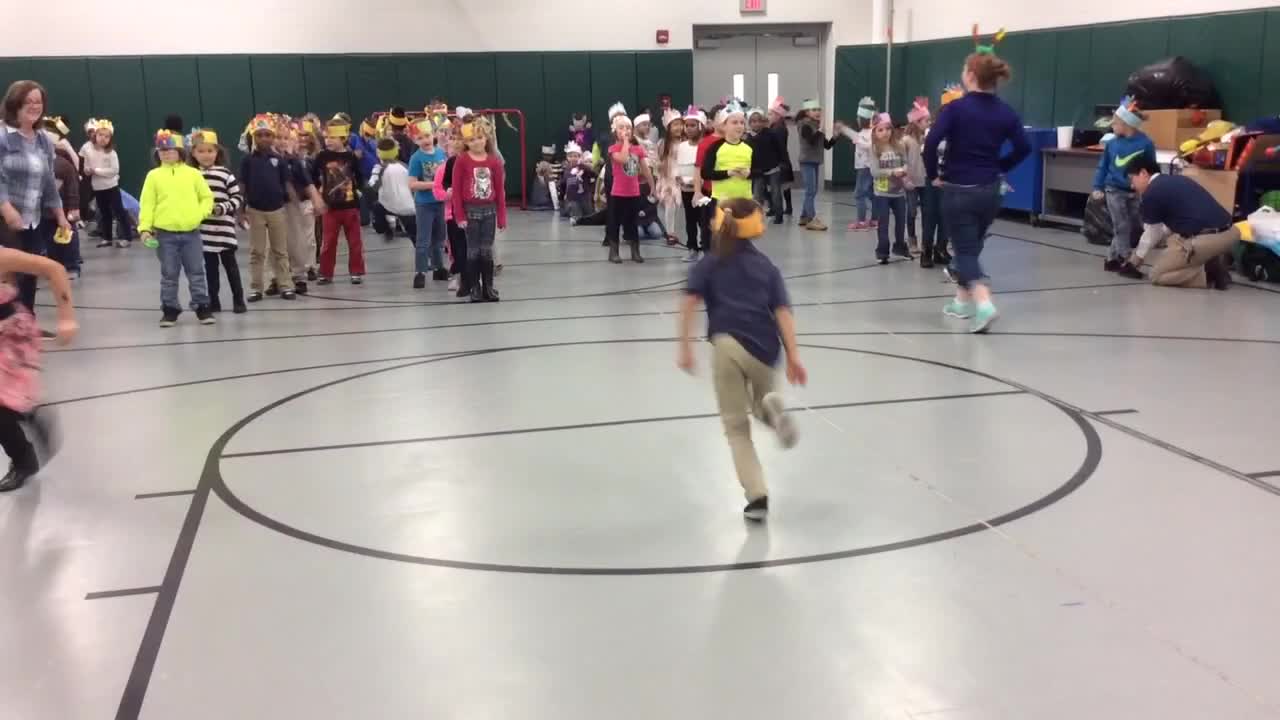 Thanksgiving Relay Race - 